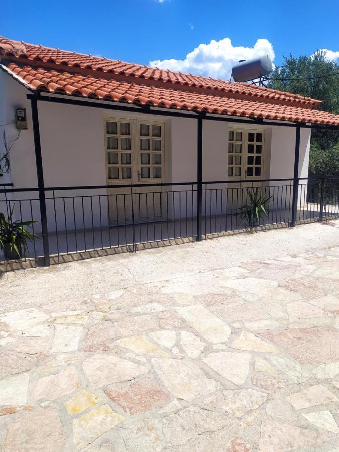 Retzos Rooms Himarë Exterior foto