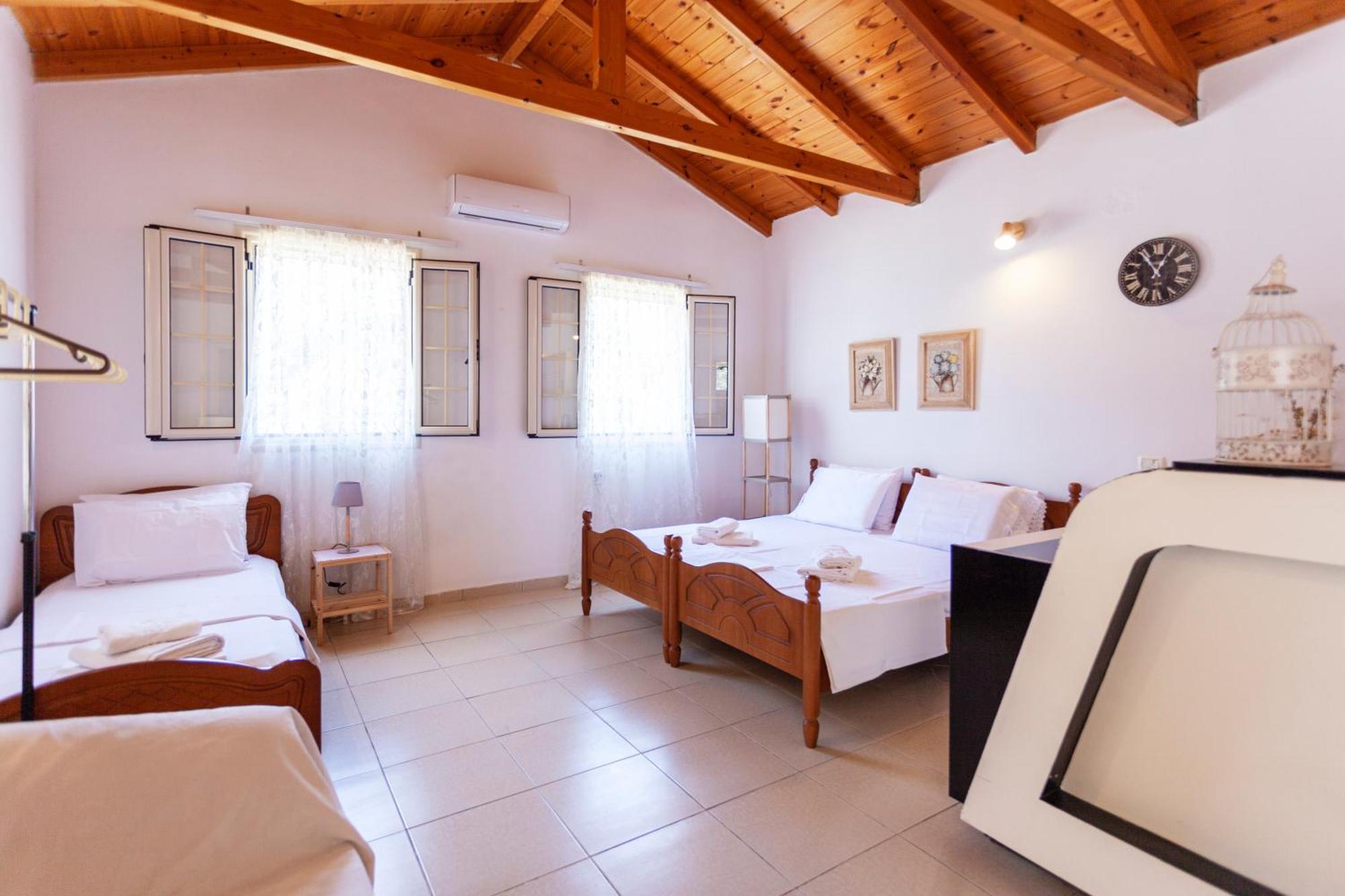 Retzos Rooms Himarë Exterior foto